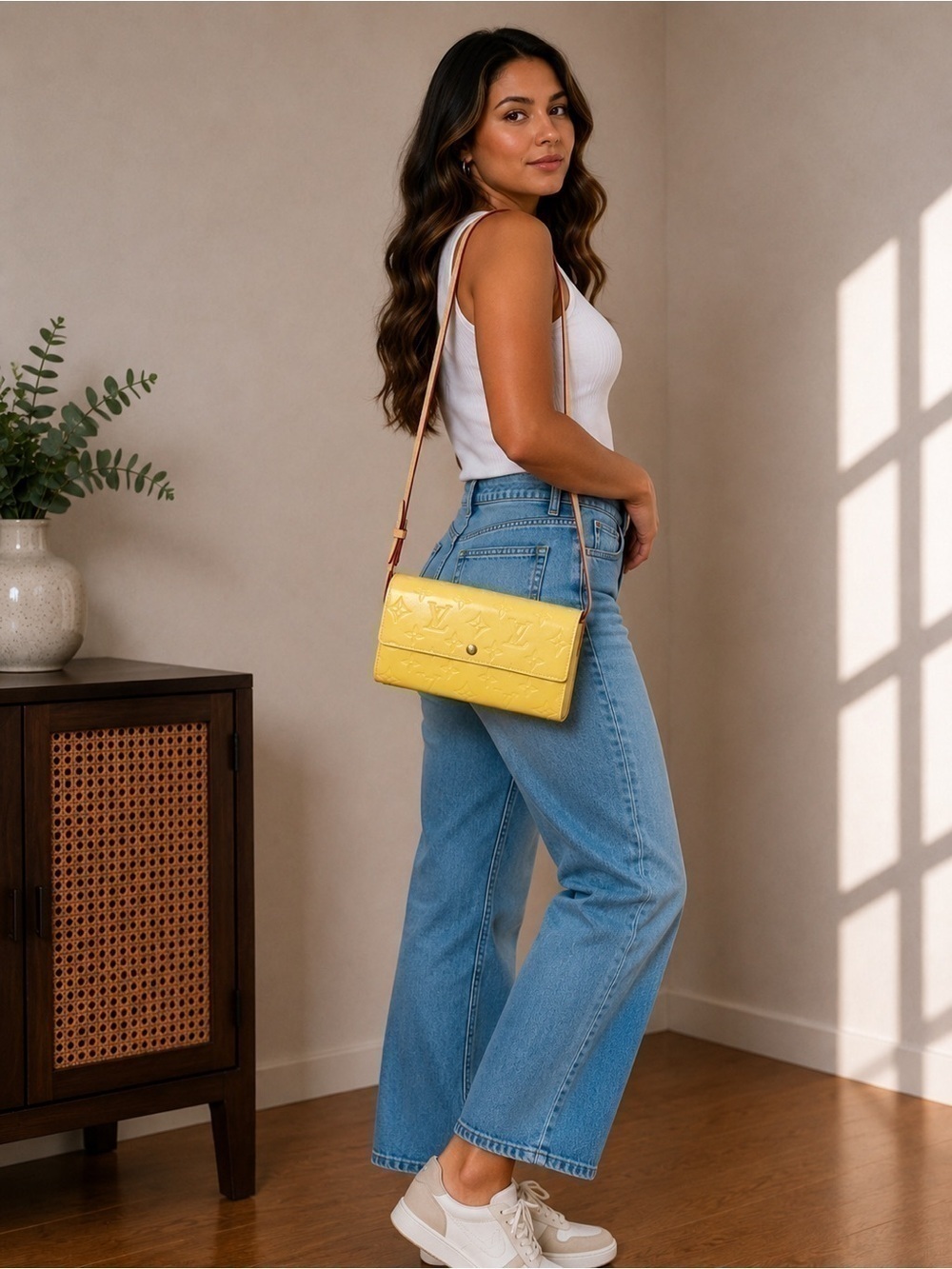 Louis Vuitton Authentic LV Monogram Vernis Sarah Wallet Yellow Crossbody Bag - Picture 3 of 16